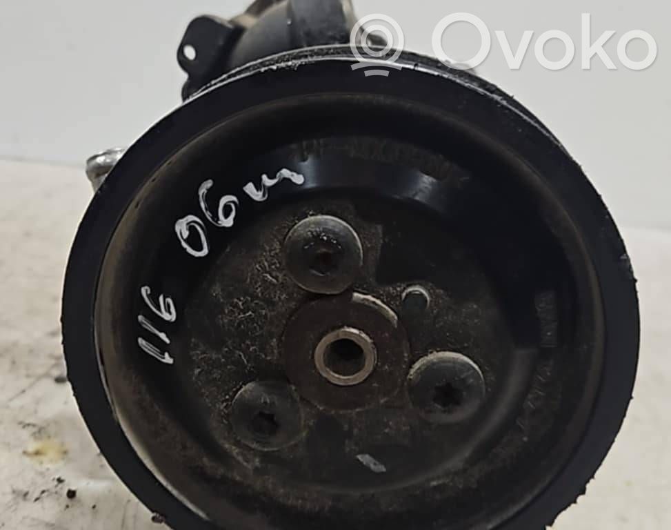 BMW 1 E81 E87 Power steering pump 