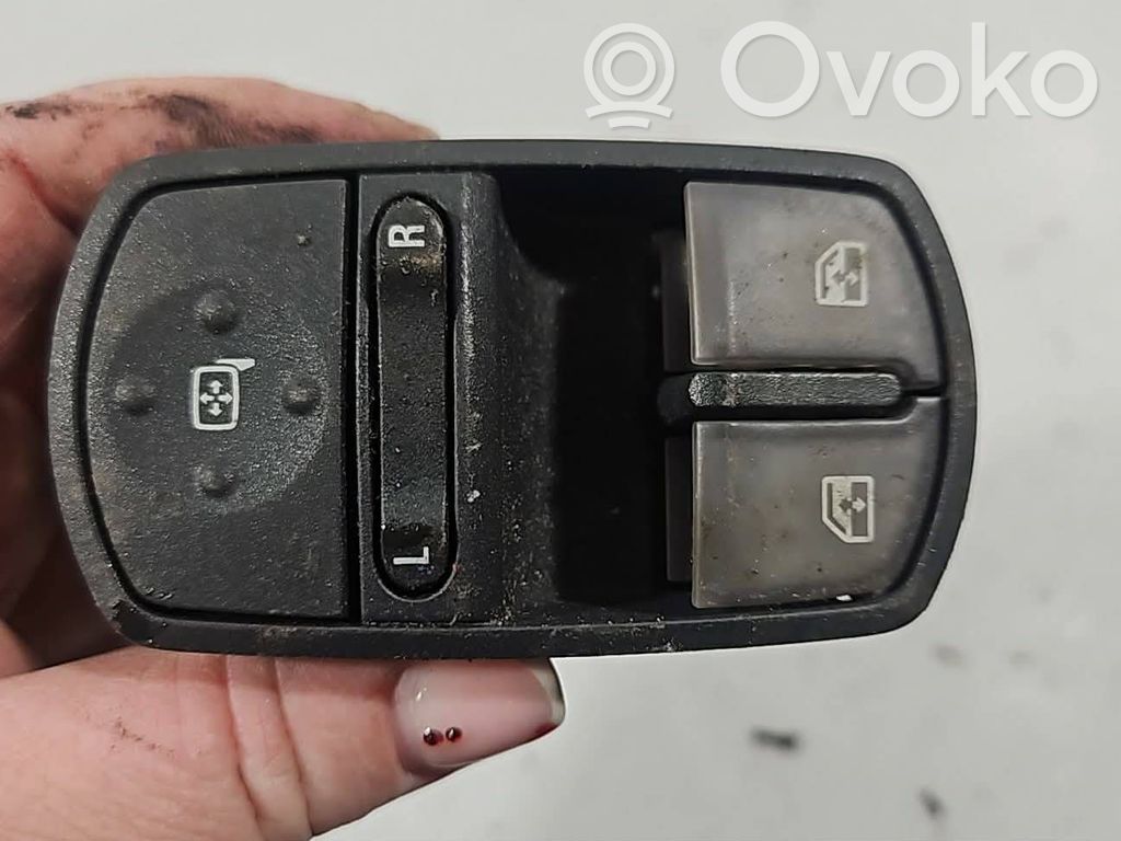 Opel Corsa D Electric window control switch 