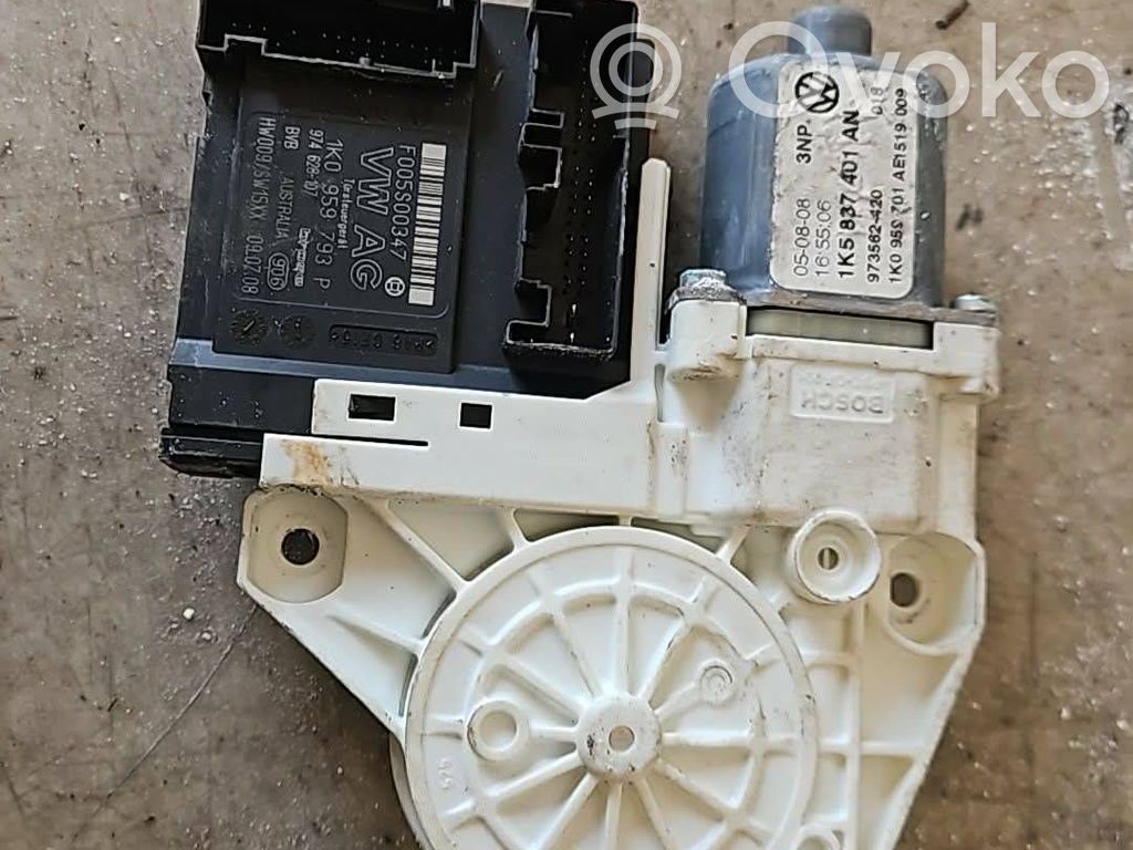 Volkswagen Golf V Silnik regulatora szyby drzwi przednich 