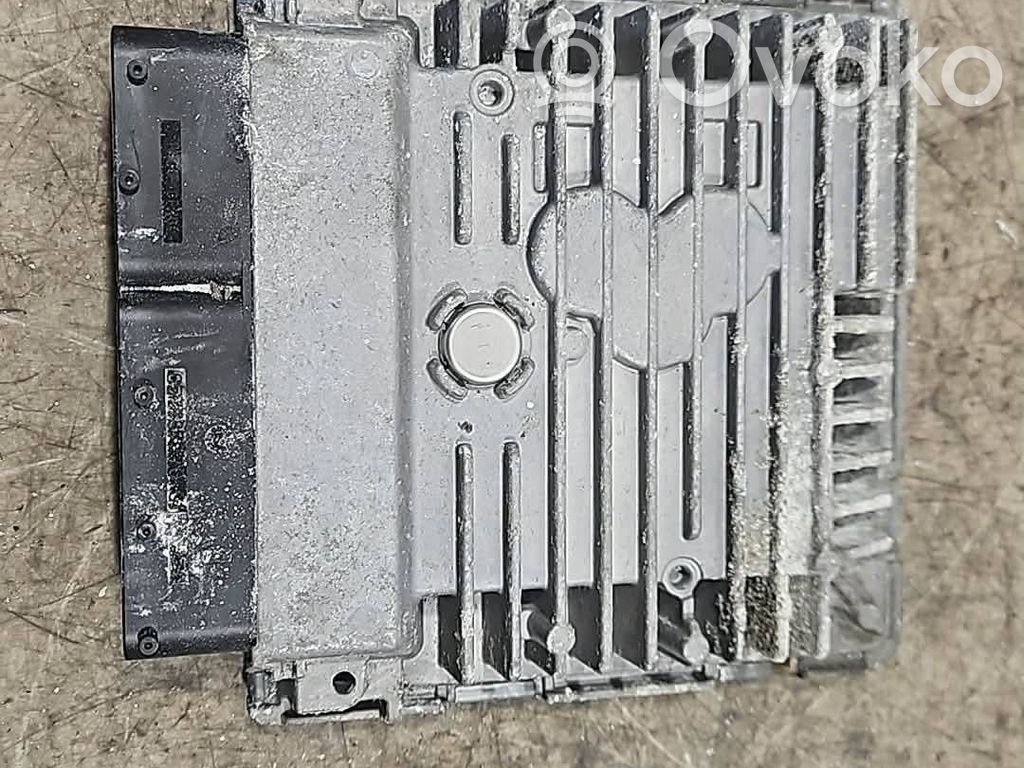 Volkswagen PASSAT B6 Engine control unit/module 