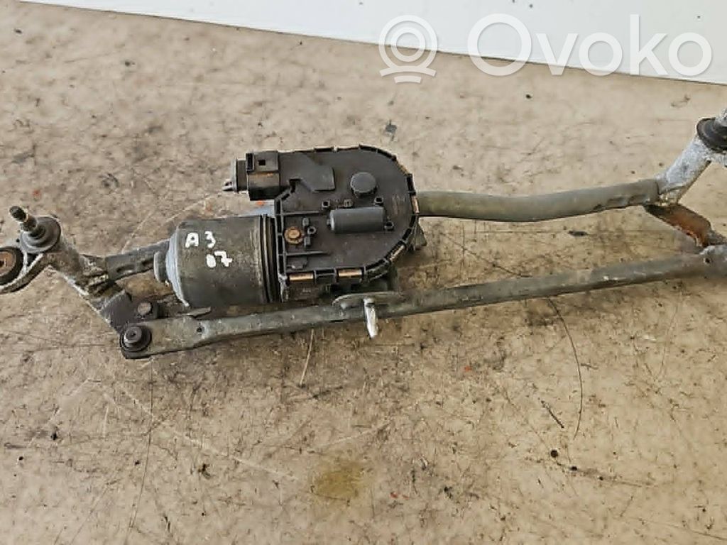 Audi A3 S3 8P Mechanizm i silniczek wycieraczek szyby przedniej / czołowej 