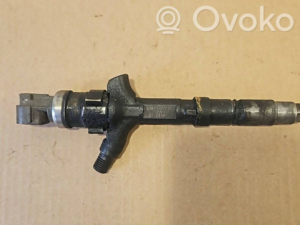 Toyota RAV 4 (XA20) Inyector de combustible 