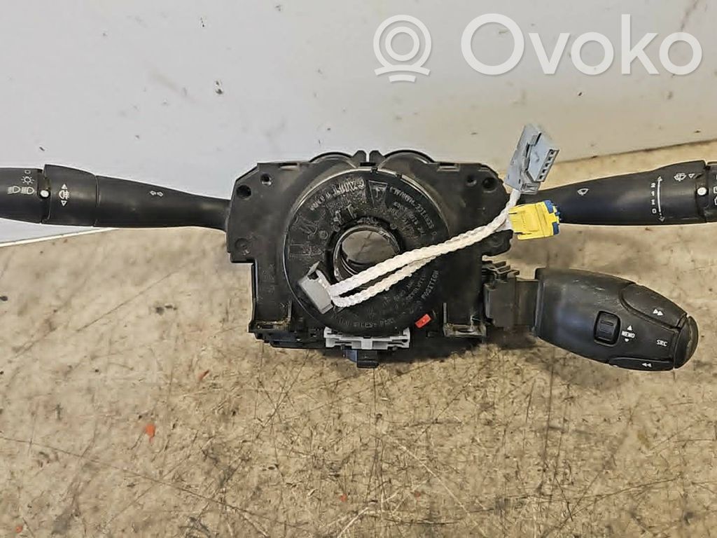 Peugeot Partner Wiper turn signal indicator stalk/switch 