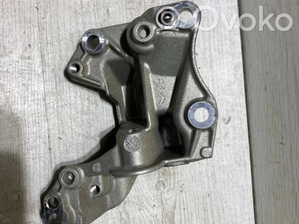 Opel Crossland X Generator/alternator bracket 