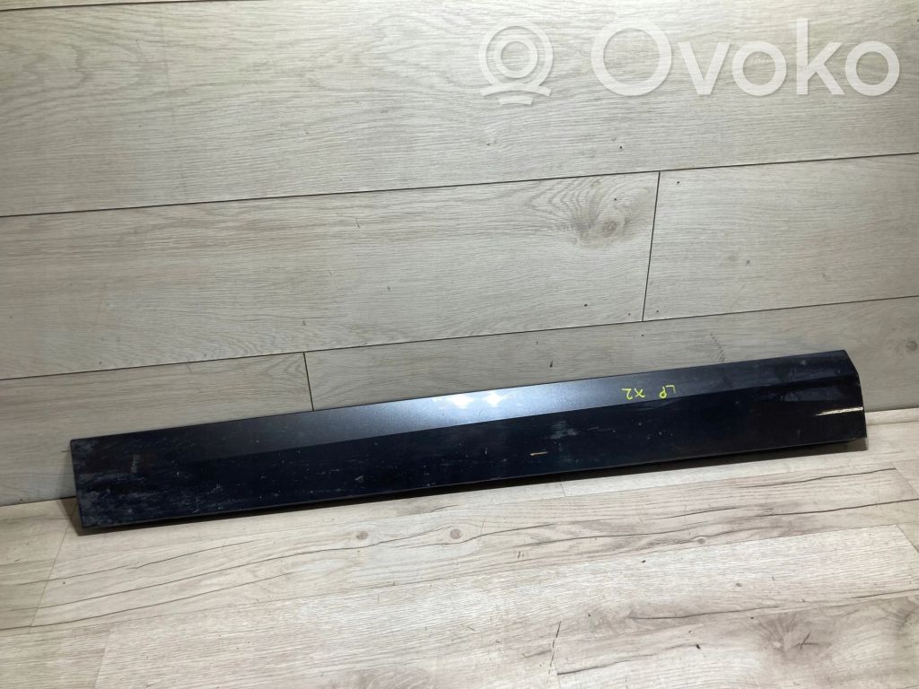 Listwa drzwi przednich   8069195