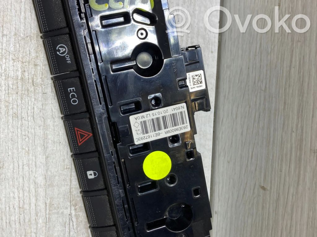 Renault Clio V A set of switches 
