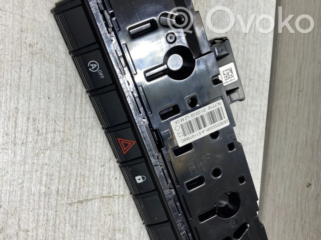 Renault Clio V A set of switches 