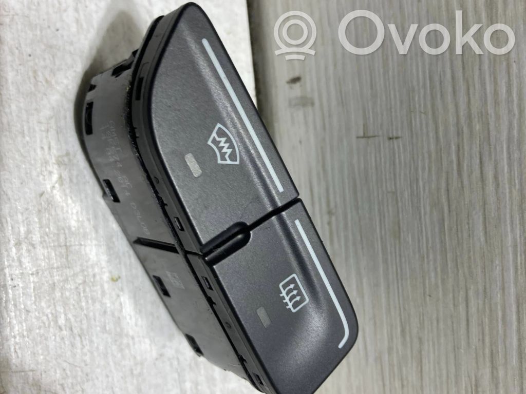 Ford C-MAX II Windscreen/window heater switch 