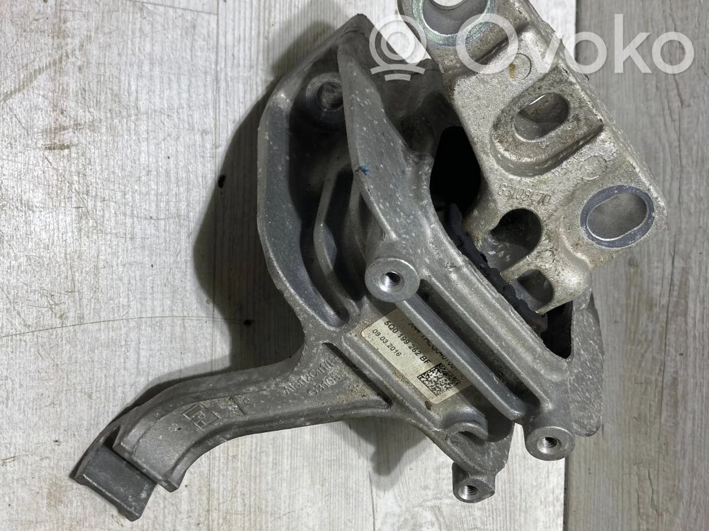 Skoda Octavia Mk3 (5E) Engine mount bracket 