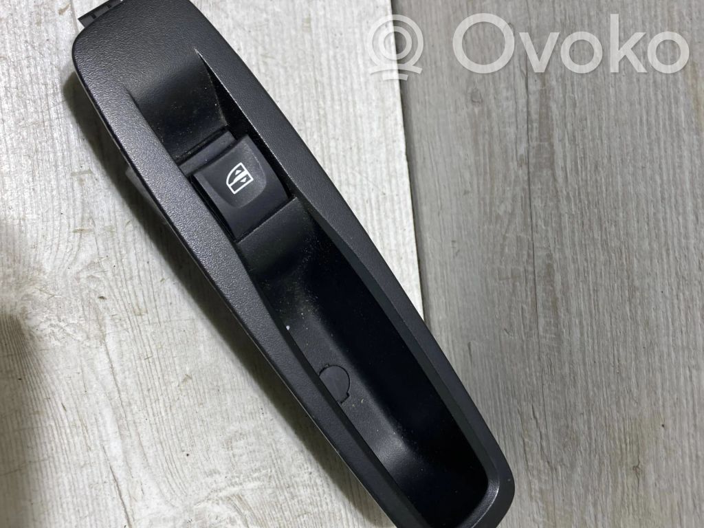 Renault Megane IV Electric window control switch 