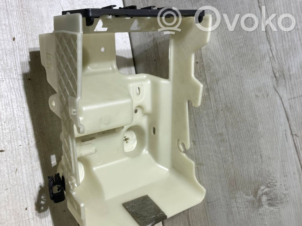 Citroen C3 Ramka / Moduł bezpieczników 