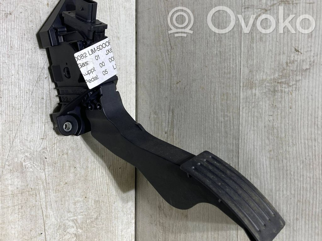 Ford Focus Accelerator throttle pedal 
