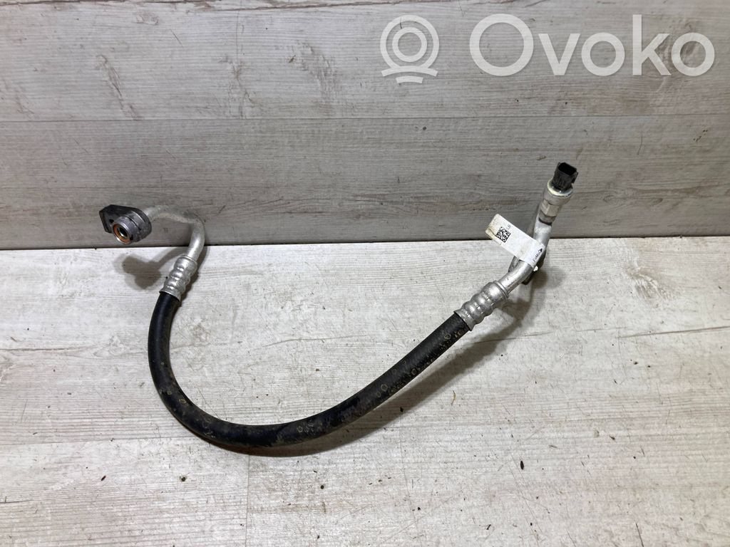 Ford Focus Ilmastointilaitteen putki (A/C) 
