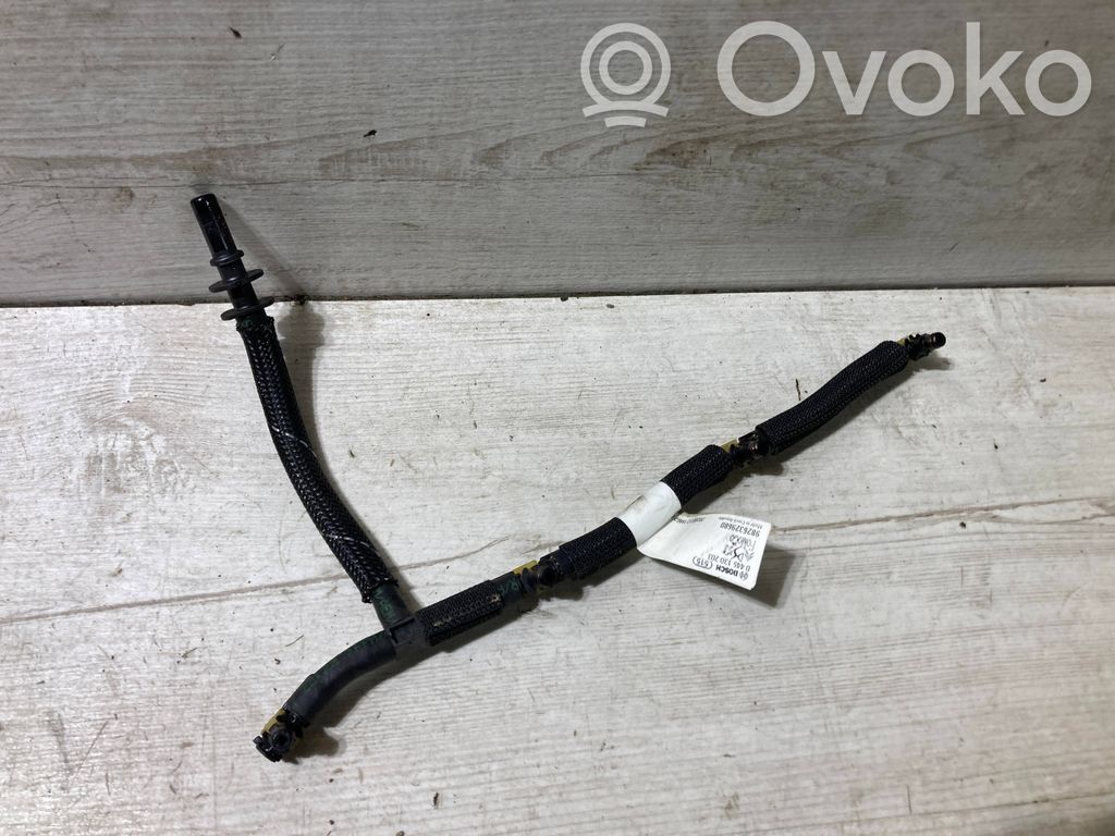 Ford Focus Fuel line pipe 