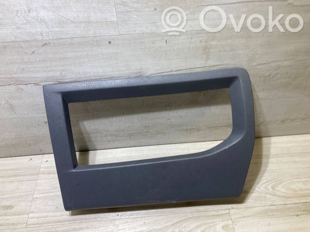 Peugeot Expert Kita panelės detalė 