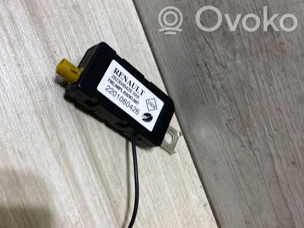 Renault Arkana Aerial antenna amplifier 