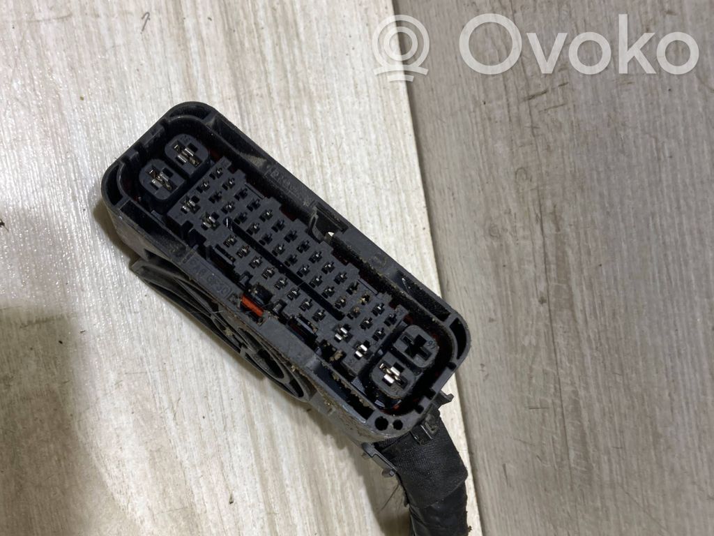 BMW X1 F48 F49 Enchufe del conector del módulo ABS 