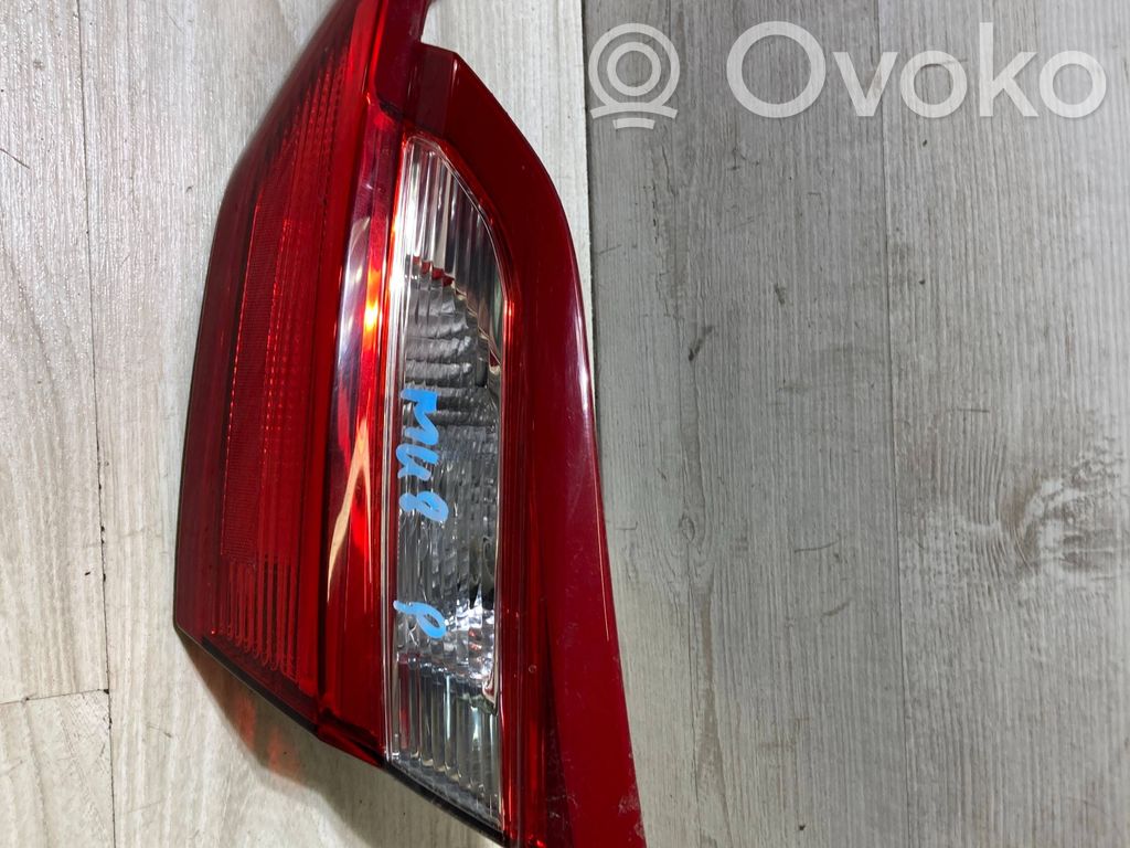 Ford Fiesta Lampy tylnej klapy bagażnika 