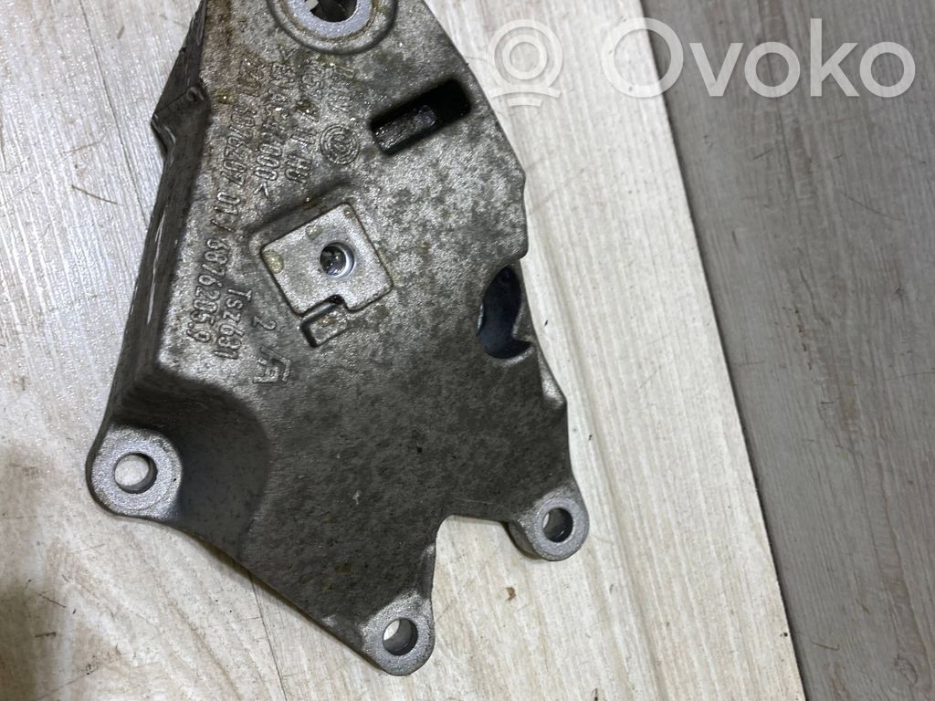 BMW 3 G20 G21 Engine mounting bracket 