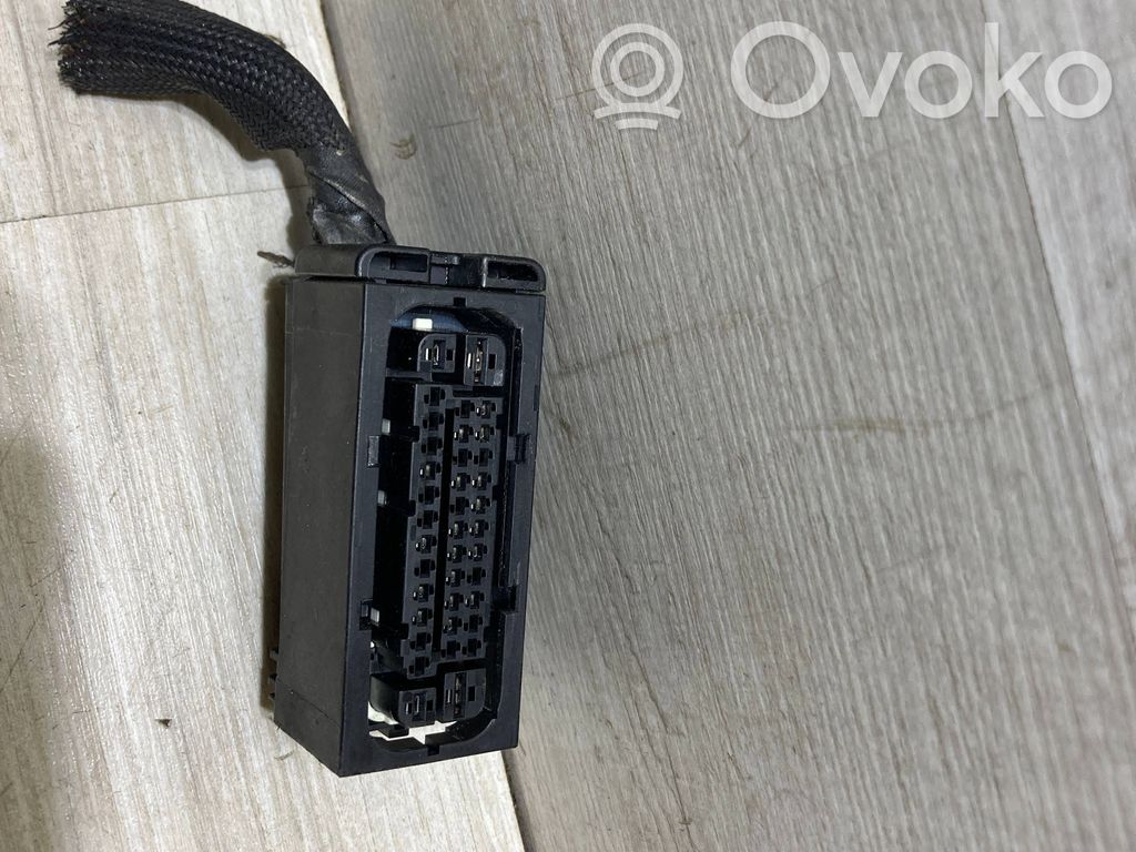 BMW 7 F01 F02 F03 F04 Enchufe del conector del módulo ABS 