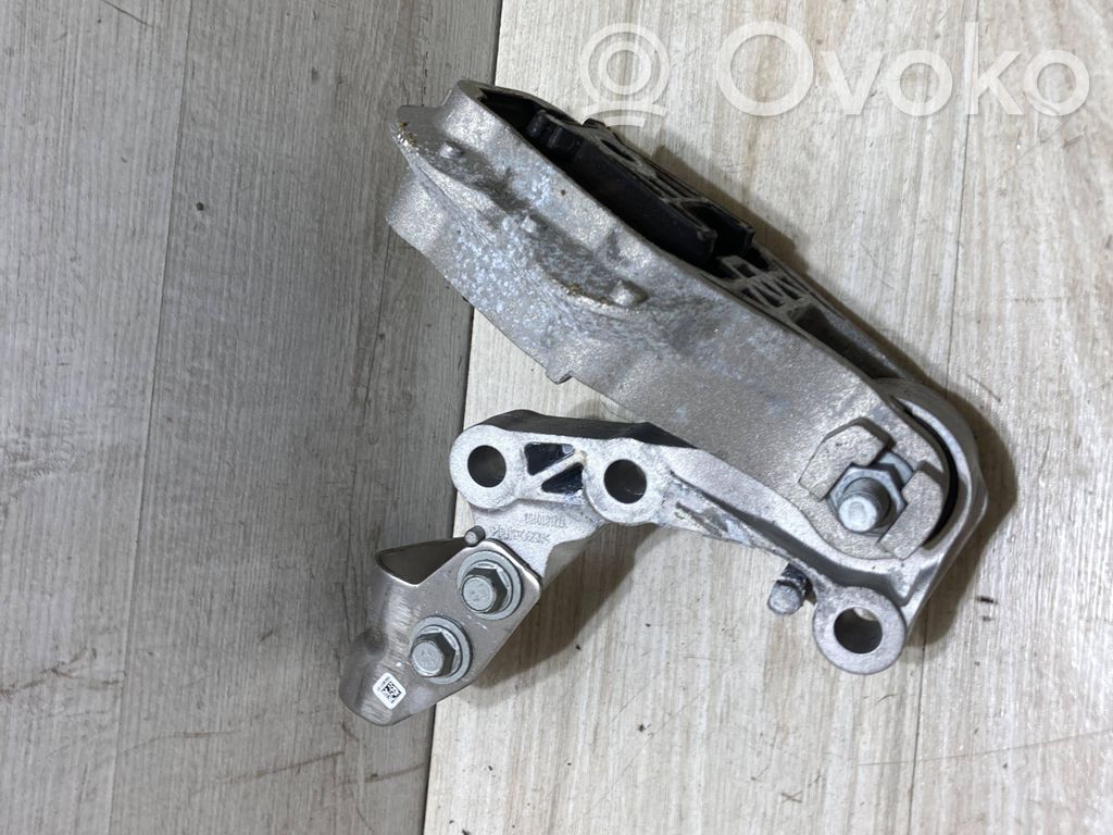 BMW 1 F70 Engine mount bracket 