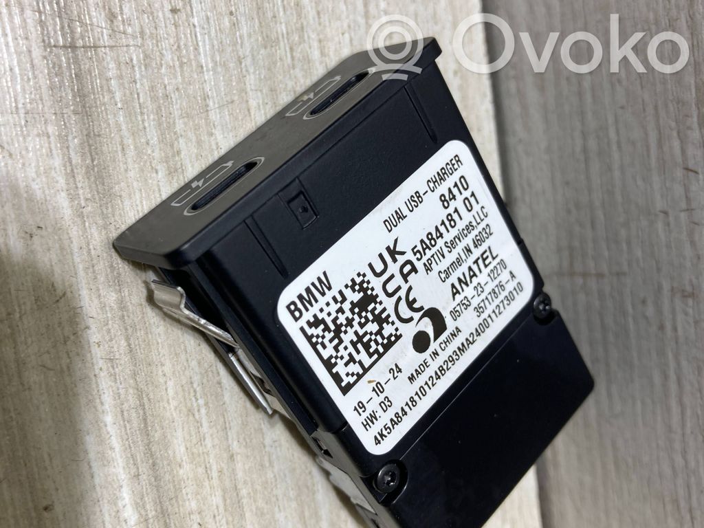 BMW 1 F70 USB socket connector 