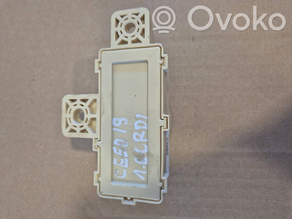 KIA Ceed Fuse module 