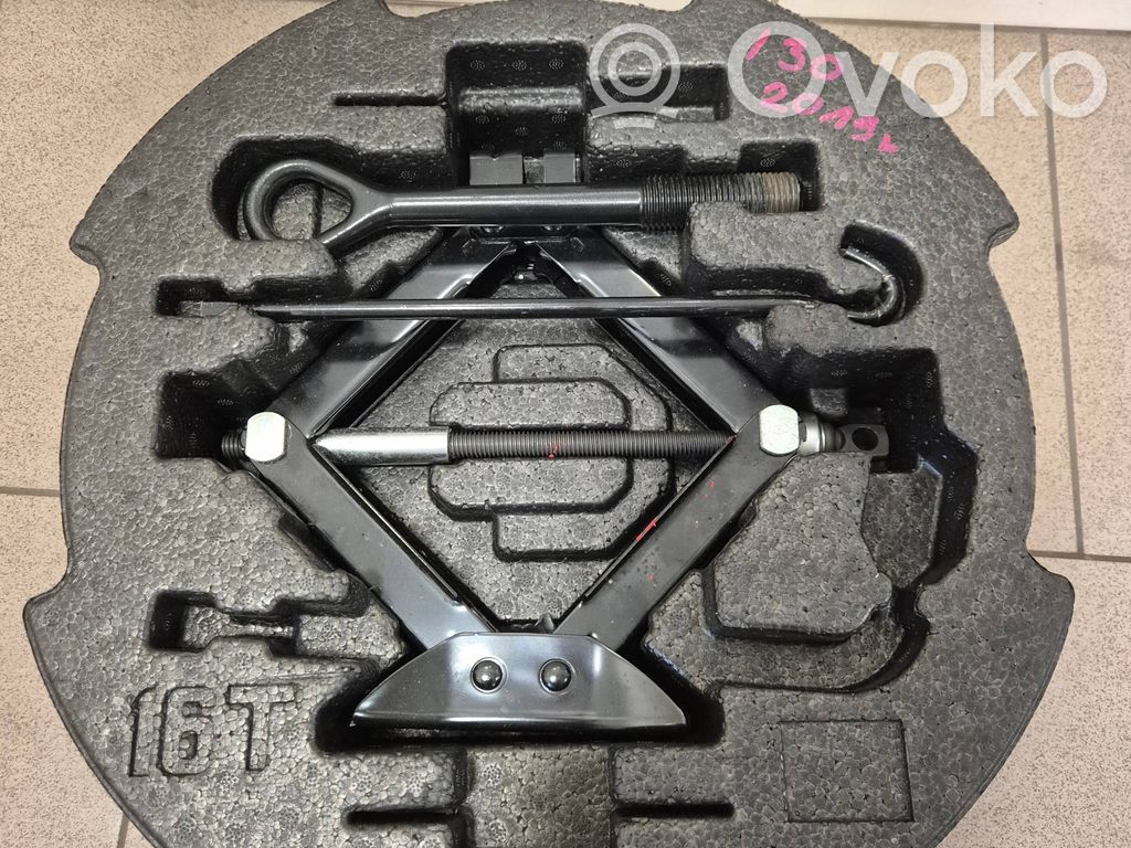 Hyundai i30 Tool set 