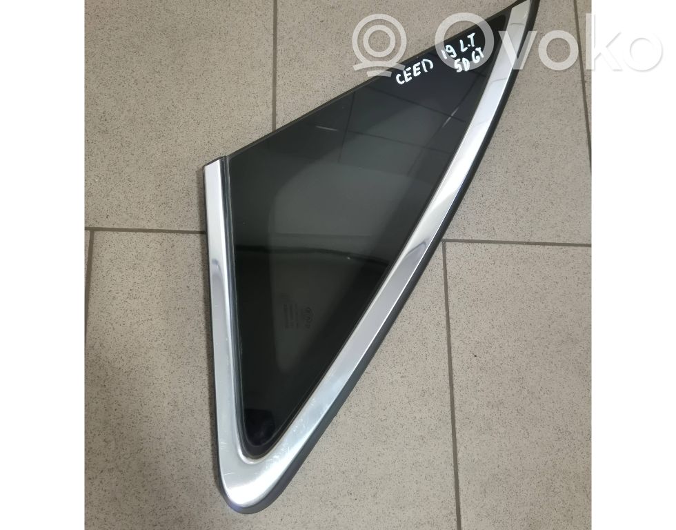 KIA Ceed Rear side window 