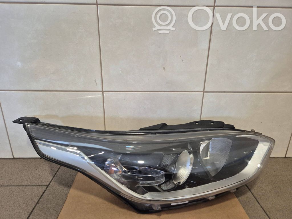 KIA Ceed Headlight/headlamp 