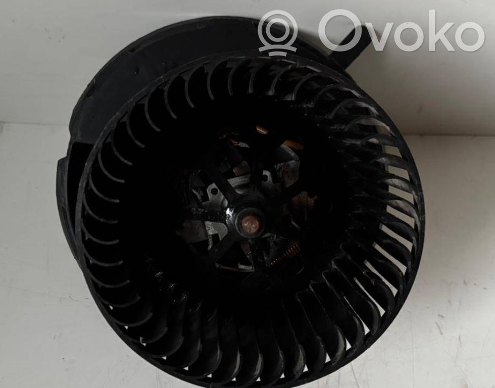 Volkswagen Golf V Mazā radiatora ventilators 