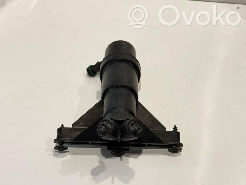BMW 5 E60 E61 Dysza spryskiwacza lampy przedniej 