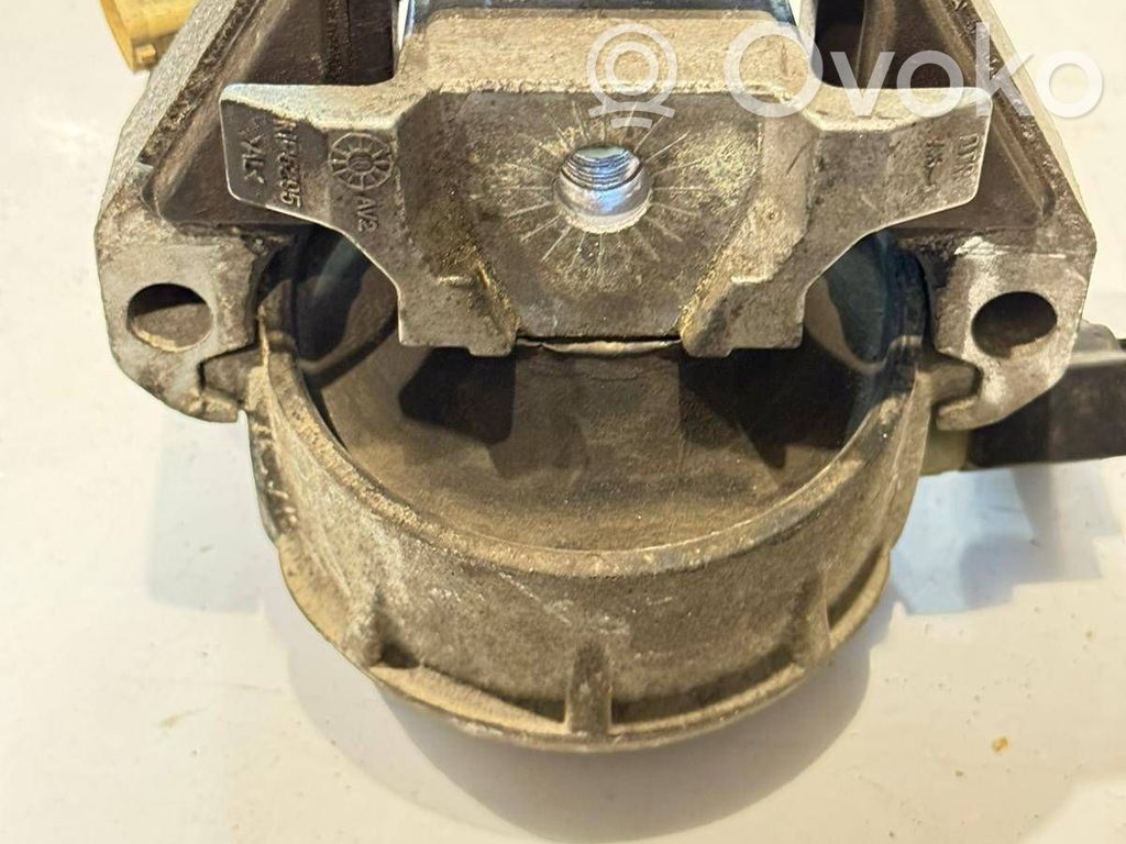 Audi A6 S6 C7 4G Engine mount bracket 