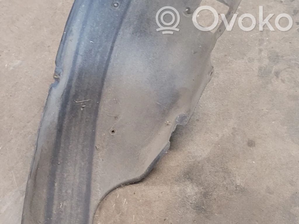 Front wheel arch liner splash guards
