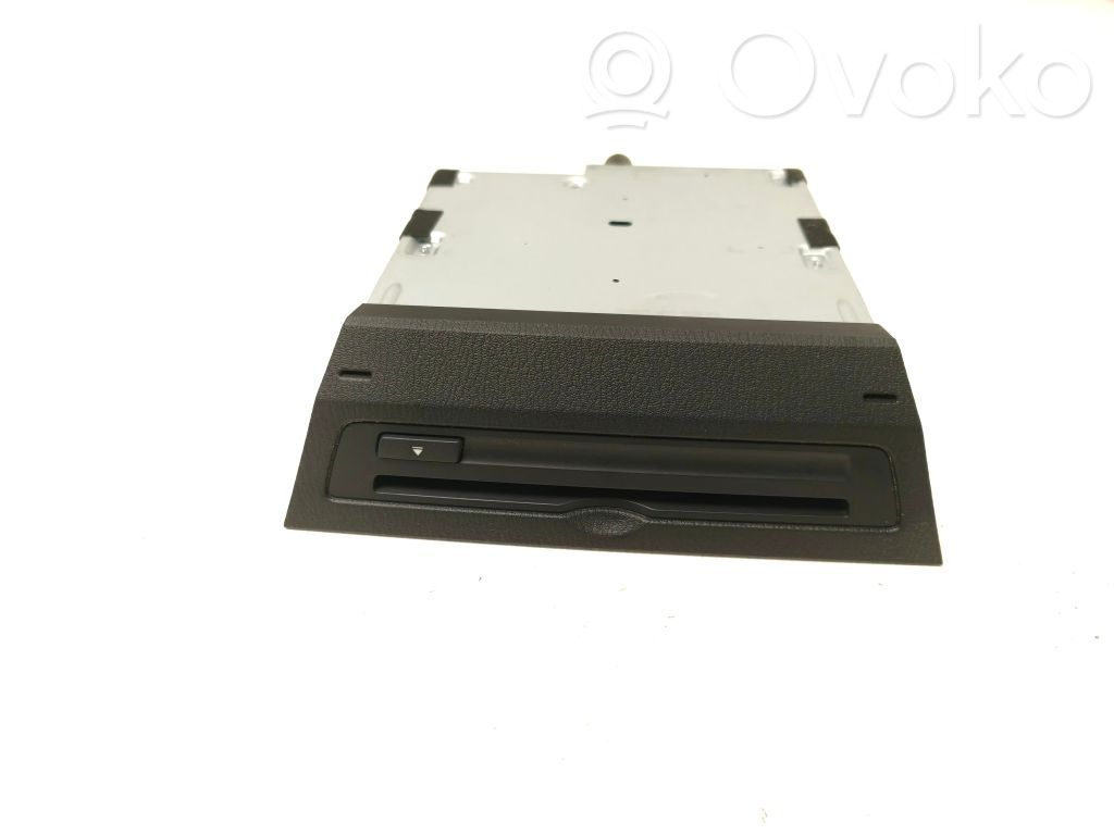 Mazda CX-3 Radio/CD/DVD/GPS head unit 