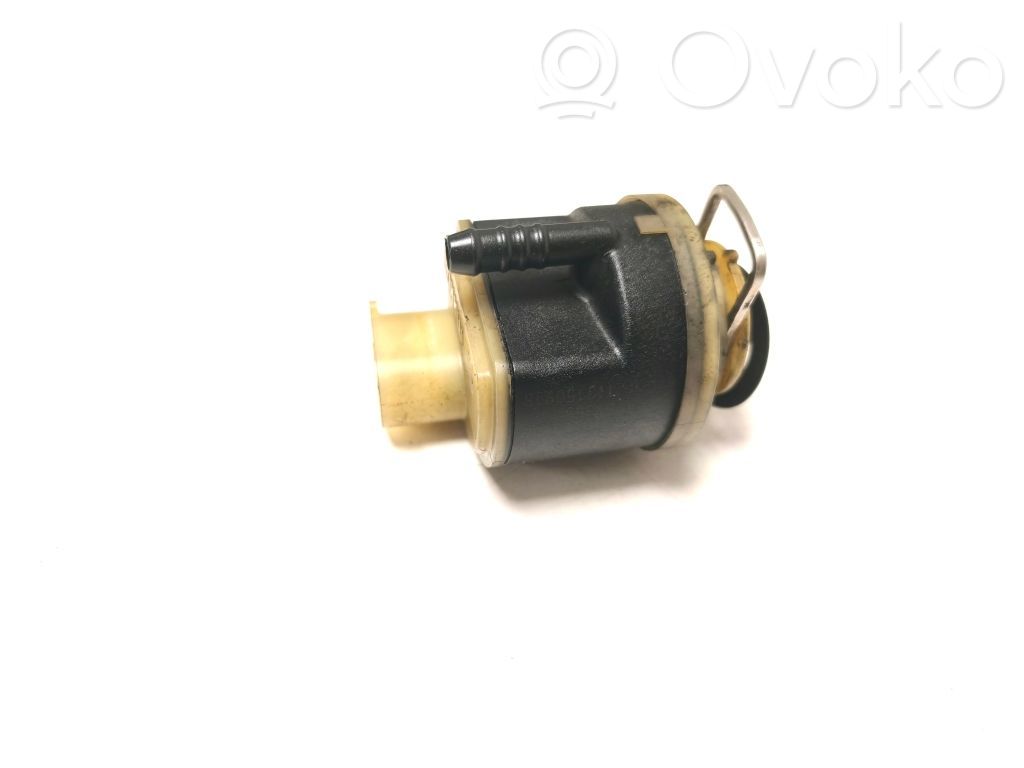 BMW 5 F10 F11 Fuel injection high pressure pump 