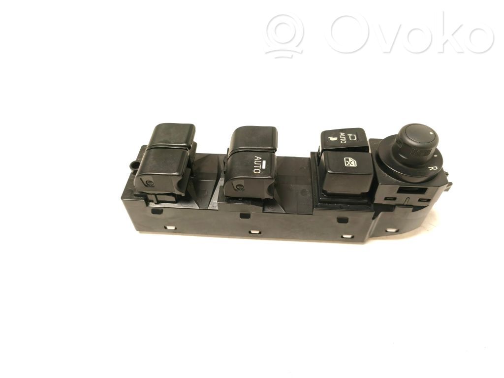 Mazda CX-3 Electric window control switch 