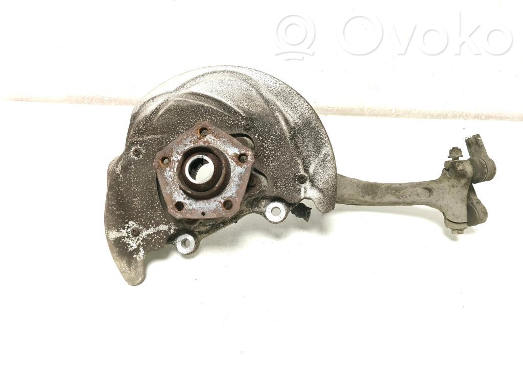 Audi A4 S4 B9 Priekinė stebulė 