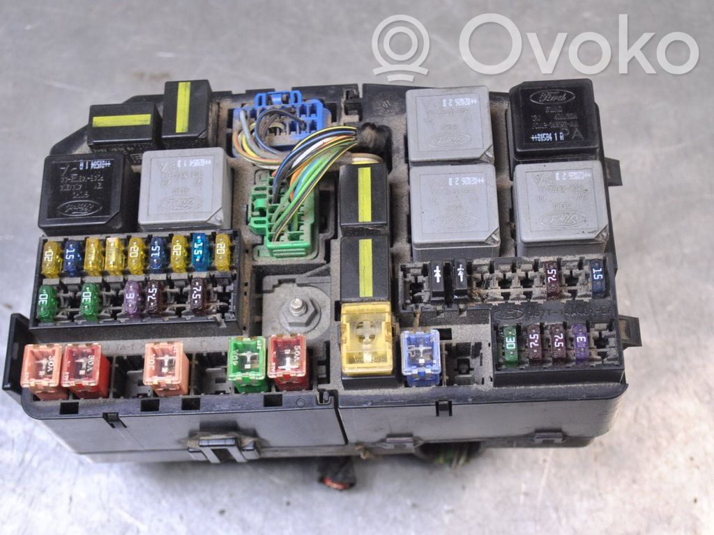 Módulo de fusible   1S7T14A142AA