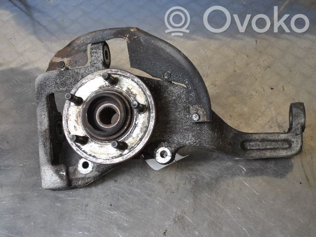 Front wheel hub spindle knuckle