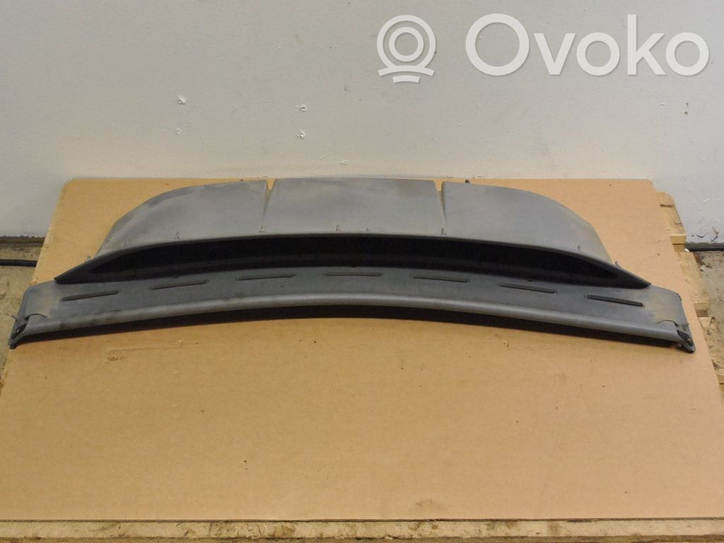 Glove box