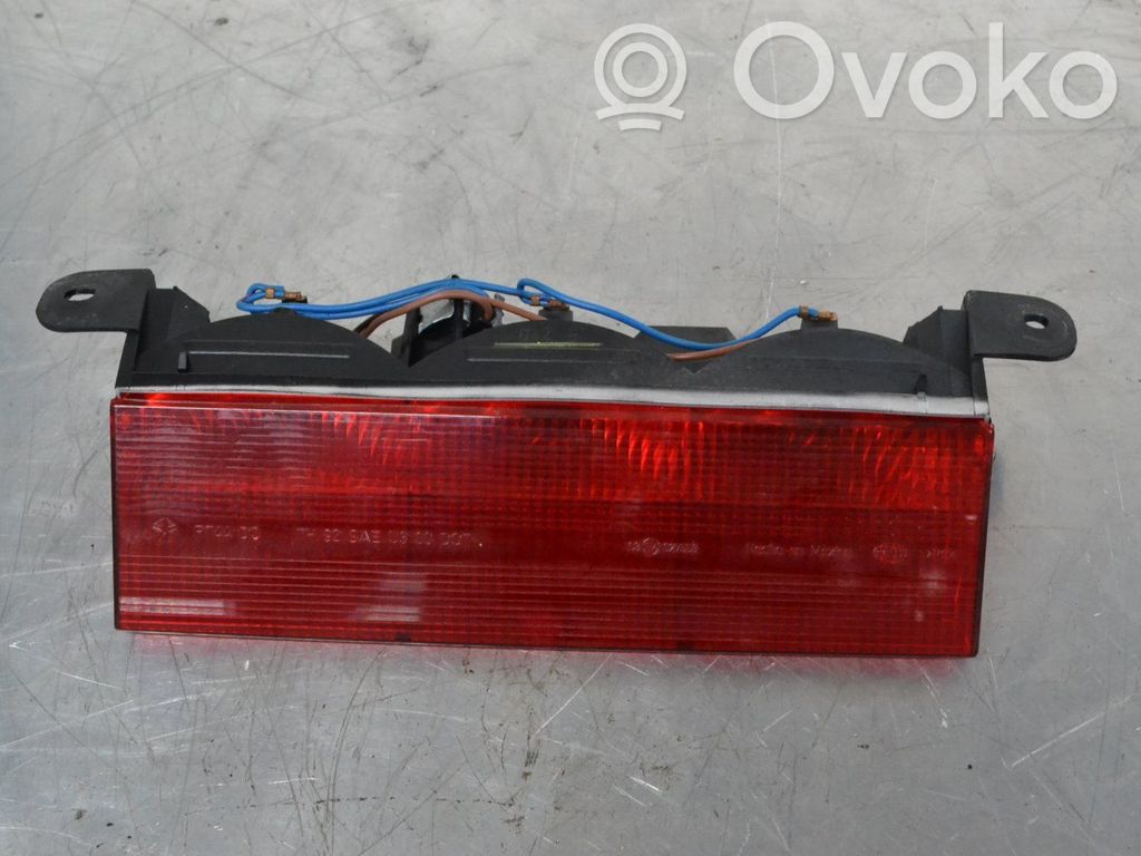 Chrysler PT Cruiser Third/center stoplight 
