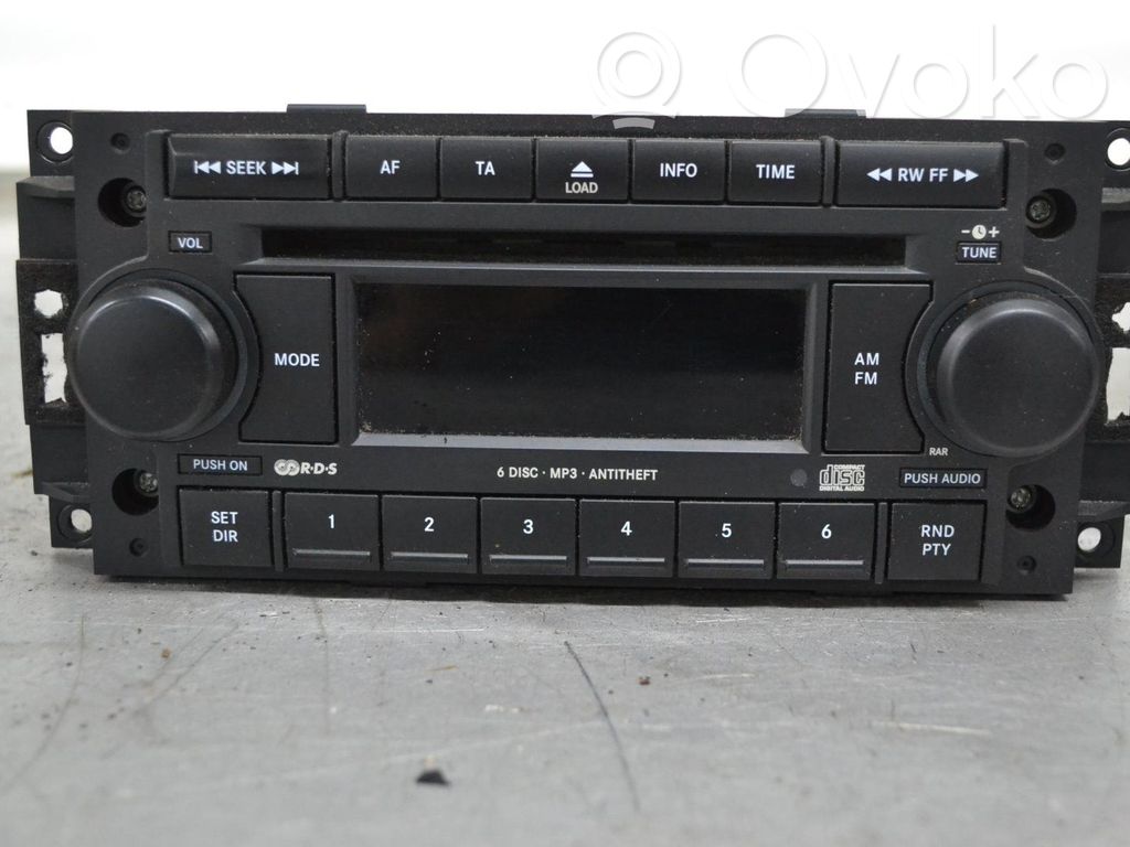 Dodge Caliber Panel / Radioodtwarzacz CD/DVD/GPS 