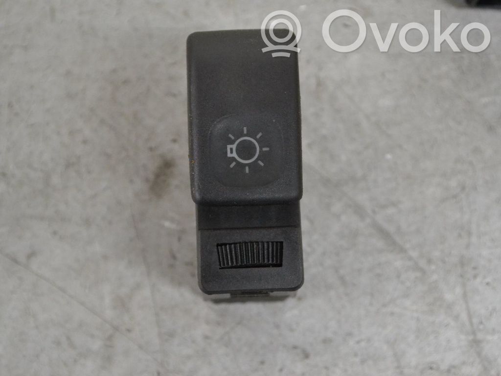 Seat Toledo I (1L) Interruptor de luz 