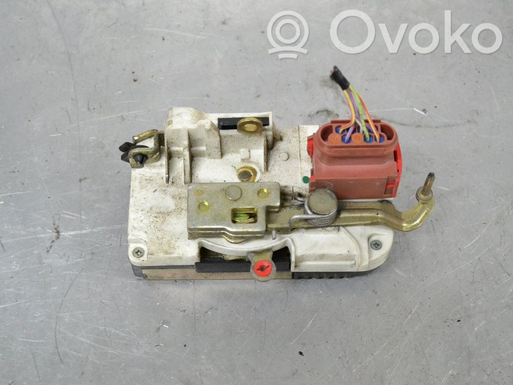 Etuoven lukko