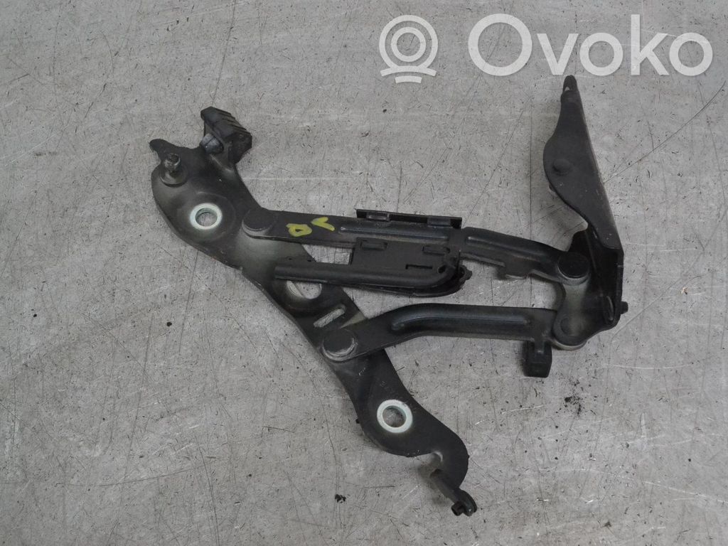 Volvo S60 Tailgate/trunk/boot hinge 