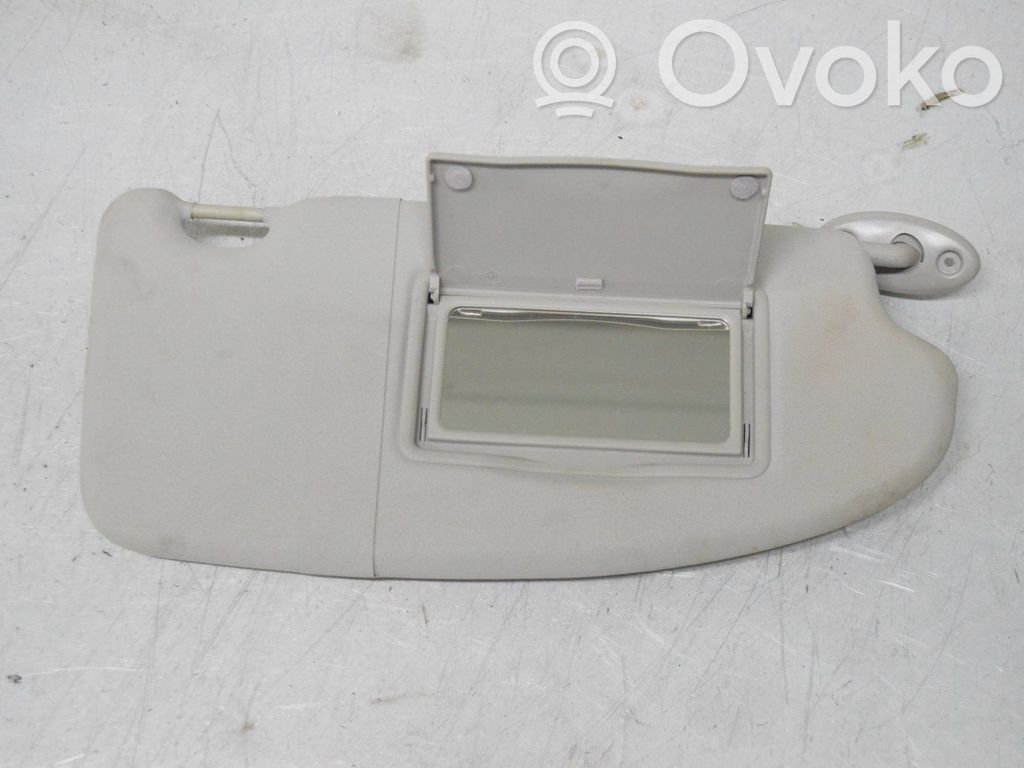 Sun visor