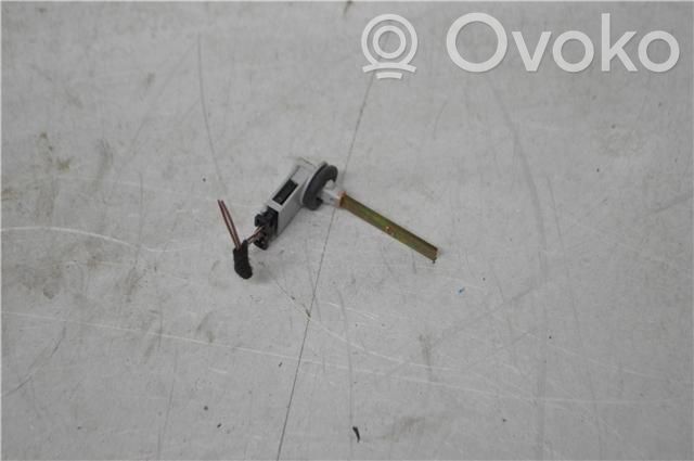Sensor de temperatura interna   4B0820539