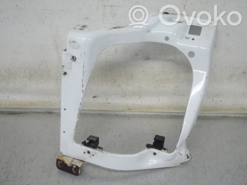 Support phare frontale   7C1113K020A