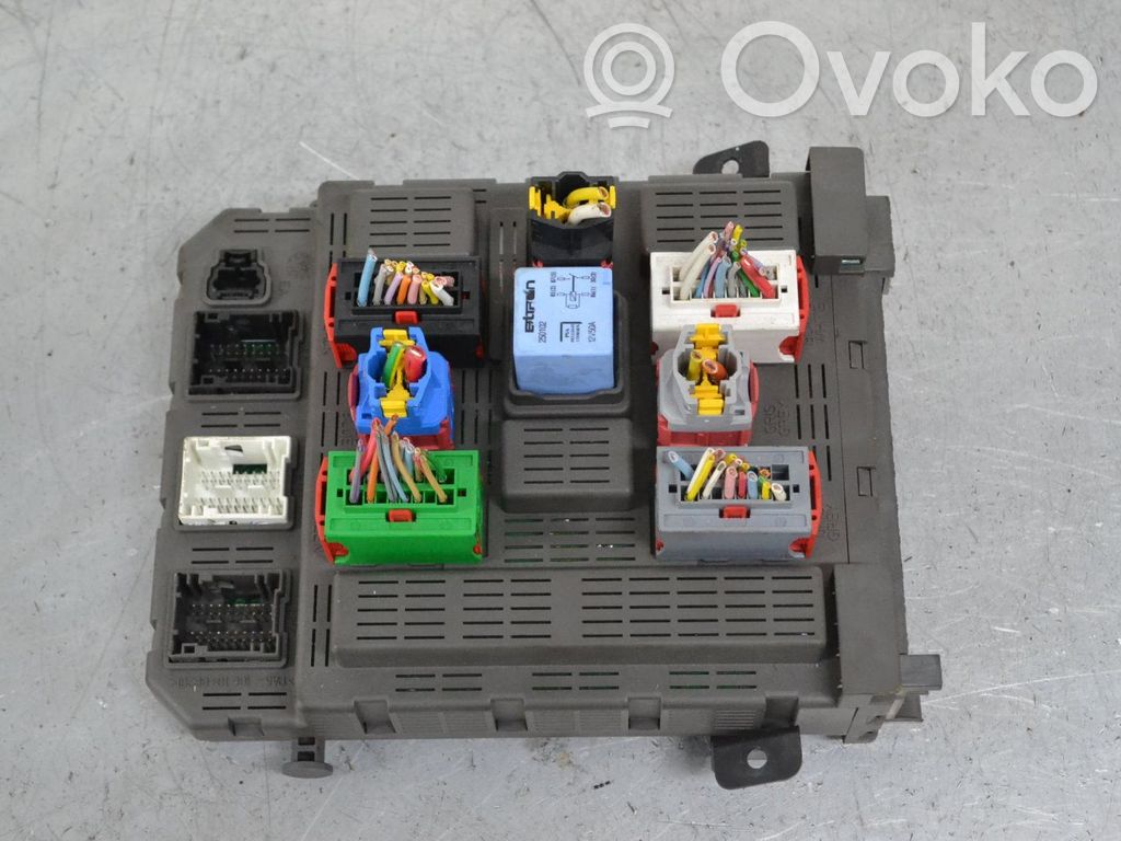 Fuse module   9643577180